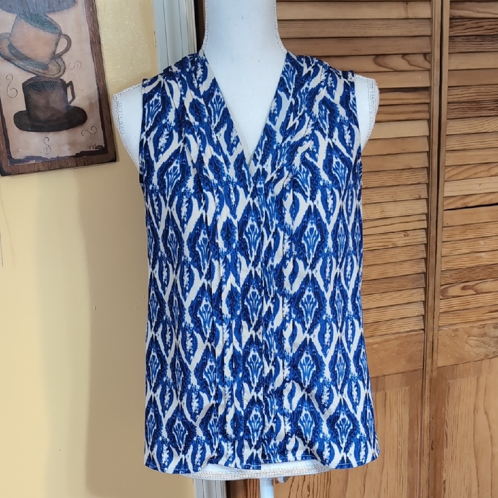 VIOLET & CLAIRE Blue & White Sleeveless Button Down Top S